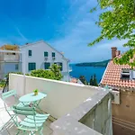 Sunshine Place Apartments